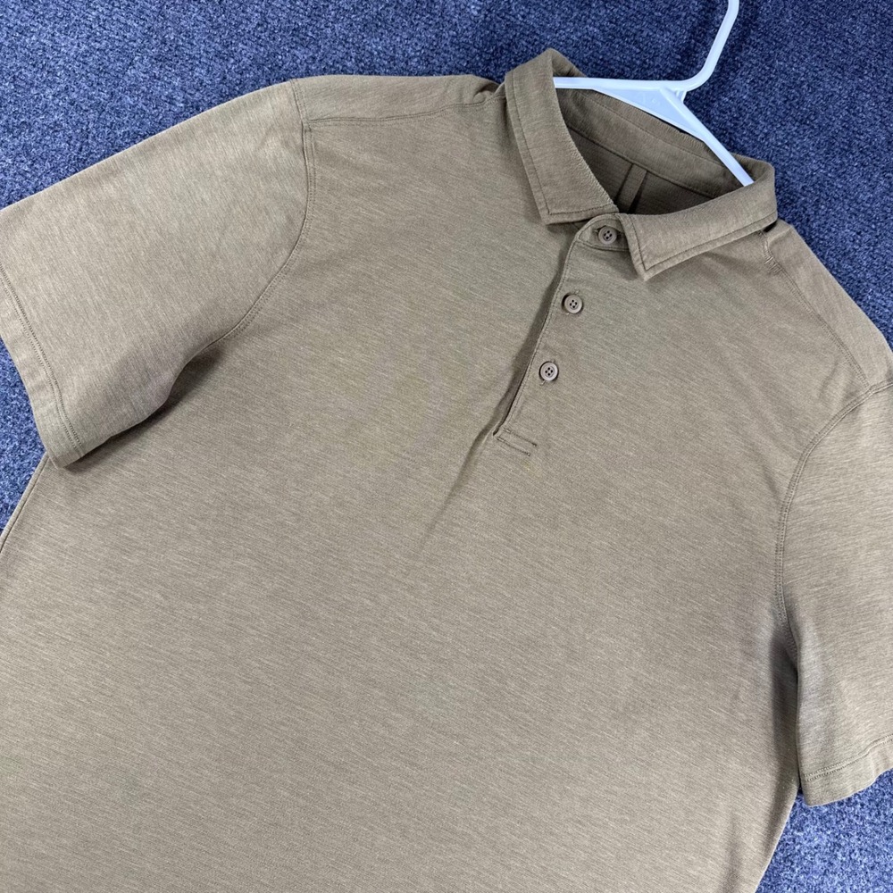 Lululemon Polo Shirt Mens L Large Khaki Tan Evolution Short Sleeve Golf Athletic
